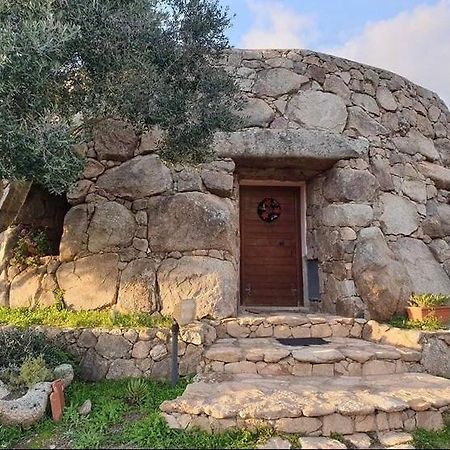 Il Nuraghe Del Lago Coghinas Oschiri Kültér fotó